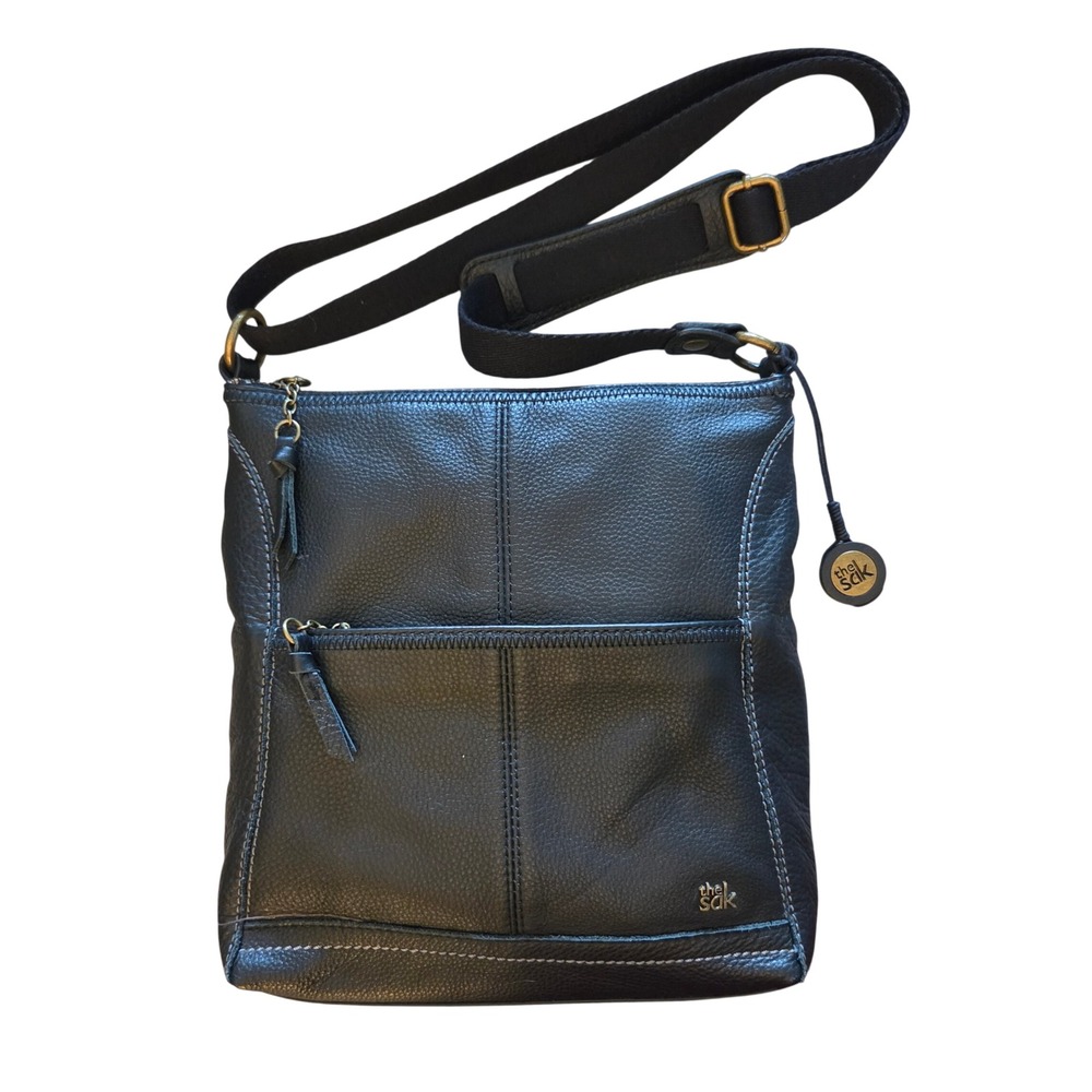 The Sak Iris Black Leather Crossbody Bag Adjustable Strap 0915_Iris_IO 4595
